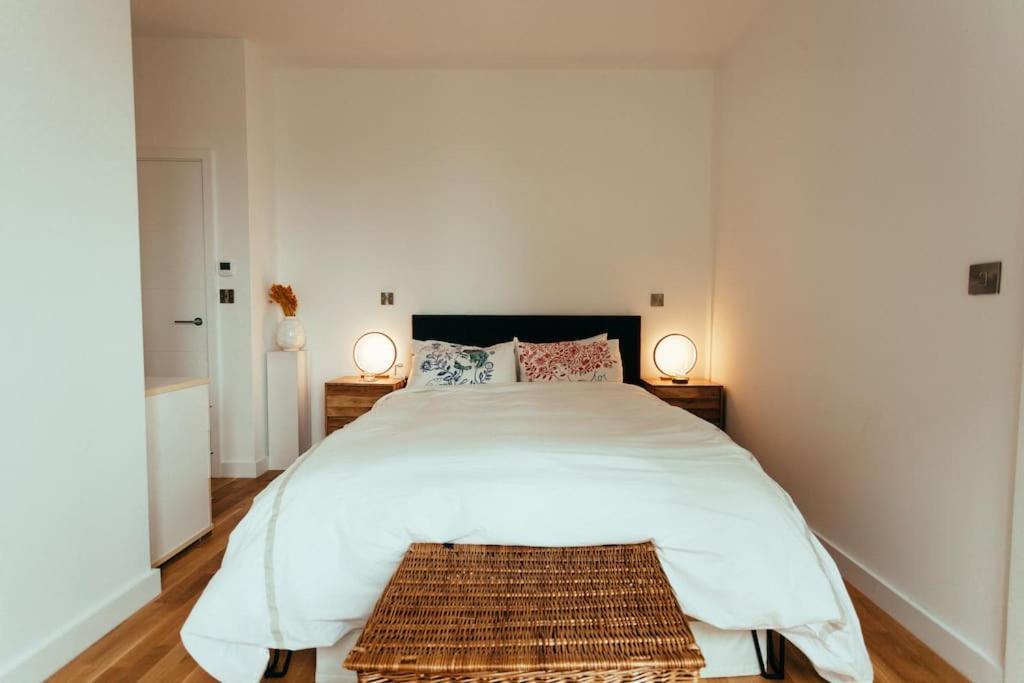 3 Bedroom Penthouse With Terrace And Skyline In Battersea Londres Extérieur photo